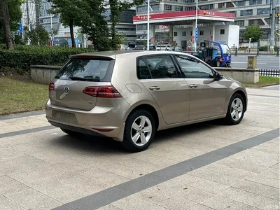 2017 Volkswagen Golf 1.6L Auto Comfort Millionth Edition, фото 4, лот 11089198