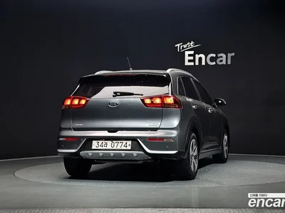 2017 Kia Niro Luxury, фото 3, лот 10076997