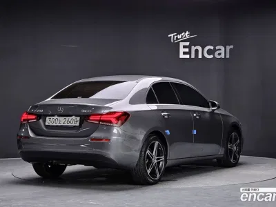 2020 Mercedes-Benz A-Class A250 4MATIC Sedan, фото 1, лот 10037616