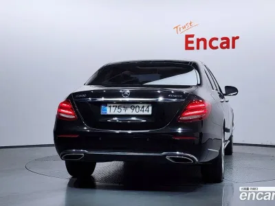 2019 Mercedes-Benz E-Class E220d 4MATIC Exclusive, фото 4, лот 10166263