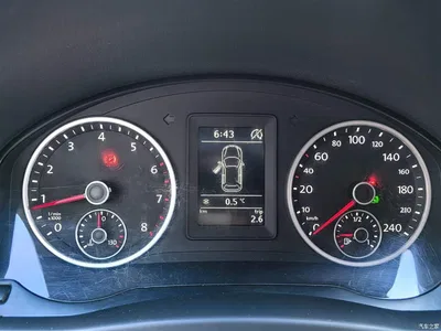 2016 Volkswagen Tiguan 280TSI Automatic 2WD Silk Road Fashion Edition, фото 4, лот 10478375