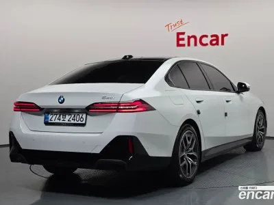 2026 BMW 5-Series 520i M Sport, фото 2, лот 10179317