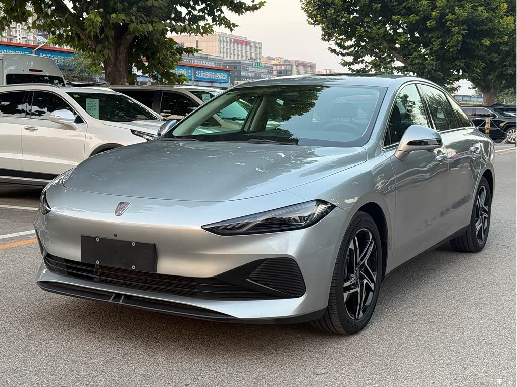 2023 Roewe D7 DMH 125km Flagship Edition, фото 1, лот 10955241