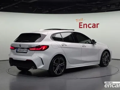 2023 BMW 1-Series 120i M Sports, фото 2, лот 10038179