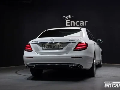 2017 Mercedes-Benz E-Class E220d Avantgarde, фото 3, лот 10065226