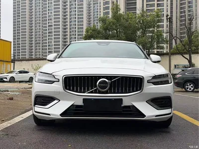 2025 Volvo S60 B4 Smart Luxury Edition, фото 2, лот 10365267