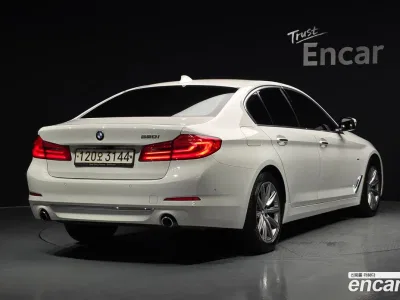 2018 BMW 5-Series 520i Luxury, фото 1, лот 10196523