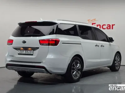 2015 Kia Canival 9-seater Prestige, фото 2, лот 11133534