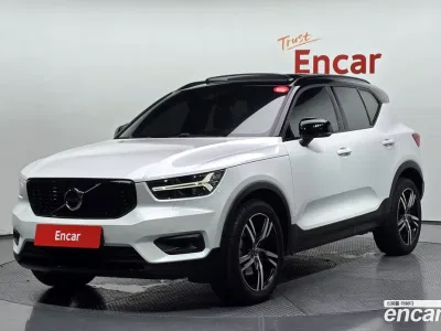 2021 Volvo XC40 B4 R-Design, фото 1, лот 10123080
