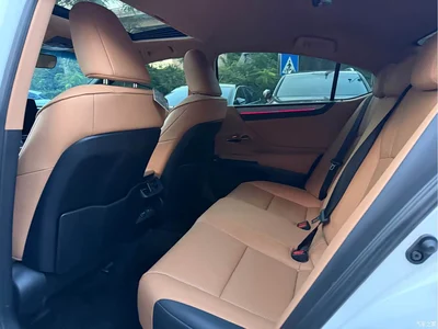 2025 Lexus ES 200 Ultimate Edition, фото 4, лот 11249564