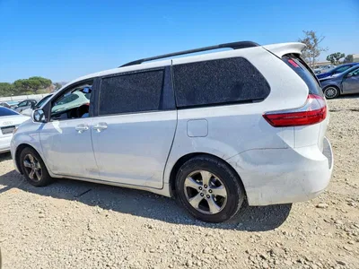 2016 TOYOTA SIENNA LE, фото 2, лот 10507275