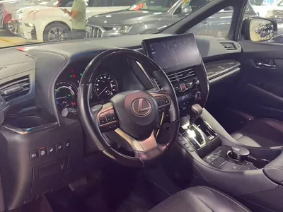 2020 Lexus LM 300h Seven-Seater Elegance Edition, фото 3, лот 10304583
