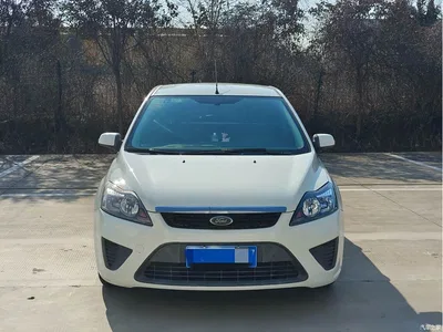 2012 Ford Focus Hatchback Classic 1.8L Auto Base, фото 2, лот 10297408
