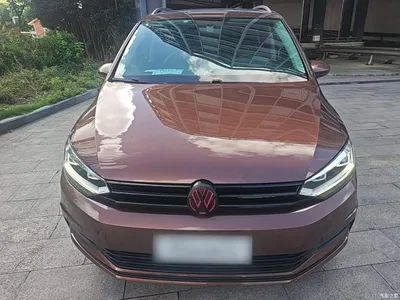 2016 Volkswagen Touran L 330TSI DSG Luxury, фото 3, лот 10475261