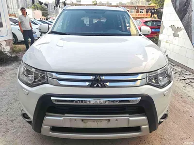 2014 Mitsubishi Outlander (Import) 2.4L 4WD Luxury Value Edition 5-seater, фото 1, лот 10312554
