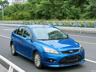 2013 Ford Focus Hatchback Classic 1.8L Automatic Fashion, фото 1, лот 10293087