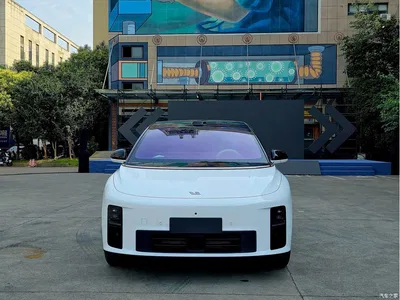 2025 Li Auto i6 2WD Base Model, фото 2, лот 10446199