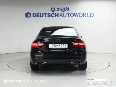 2026 Mercedes-Benz A-Class A220 Sedan, фото 4, лот 10162949