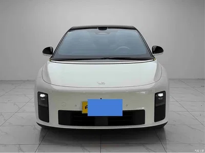 2025 Li Auto i6 2WD Base Model, фото 2, лот 10446179