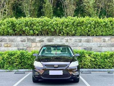 2013 Ford Focus Sedan Classic 1.8L Automatic Base, фото 2, лот 10293738