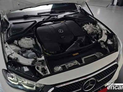 2025 Mercedes-Benz E-Class E200 Avantgarde Limited, фото 4, лот 10045375