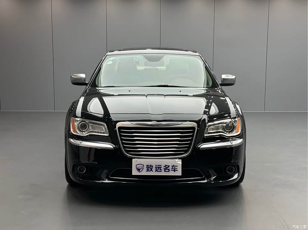 2013 Chrysler 300C (Import) 3.6L Premium Edition, фото 2, лот 10769033