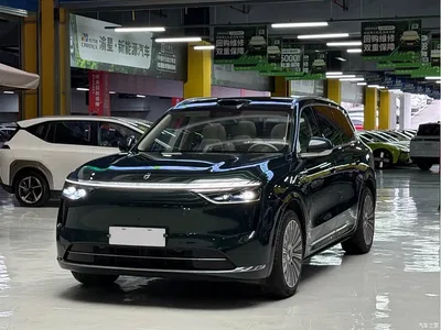 2025 AITO Wenjie AITO M8 Extended Range Ultra 53.4kWh 6-Seater, фото 1, лот 10959466