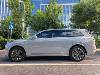 2025 Li Auto Li Xiang L9 Pro Smart Renewal Edition, фото 3, лот 10825166
