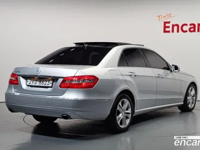 2011 Mercedes-Benz E-Class E300 Avangard, фото 2, лот 10164504