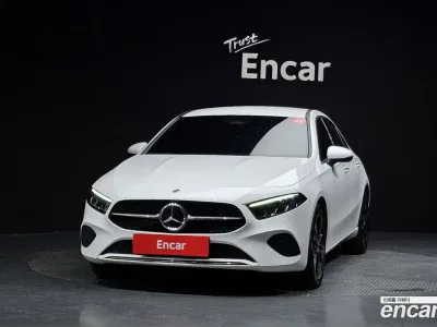 2024 Mercedes-Benz A-Class A220 Sedan, фото 2, лот 10041246