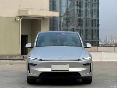 2025 Tesla Model Y Rear-Wheel Drive, фото 2, лот 10955693