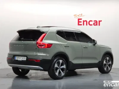 2023 Volvo XC40 B4 Ultimate Bright, фото 2, лот 10128551