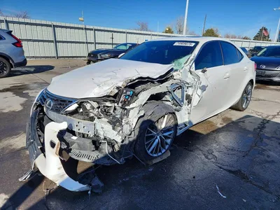 2016 LEXUS IS 200T, фото 1, лот 10849327