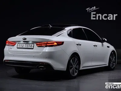 2016 Kia K5 2.0 MX, фото 1, лот 10041208