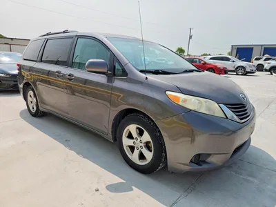 2011 TOYOTA SIENNA LE, фото 4, лот 10539735