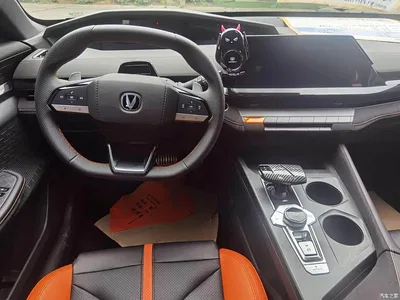 2024 Changan UNI-V 1.5T Deluxe Sport, фото 4, лот 10248051