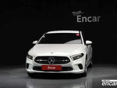 2020 Mercedes-Benz A-Class A220 Hatchback, фото 3, лот 10222152