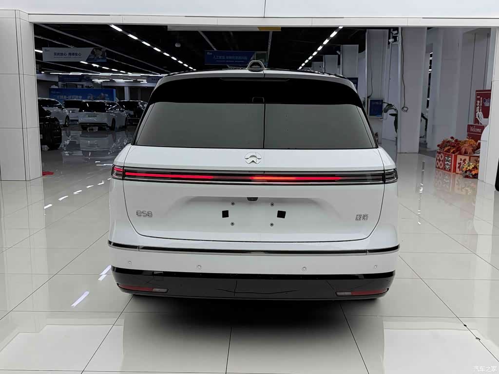 2025 NIO ES8 Model 6-Seat Executive Luxury Edition, фото 3, лот 11220099