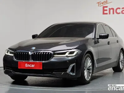 2022 BMW 5-Series 530i Luxury, фото 1, лот 10143528