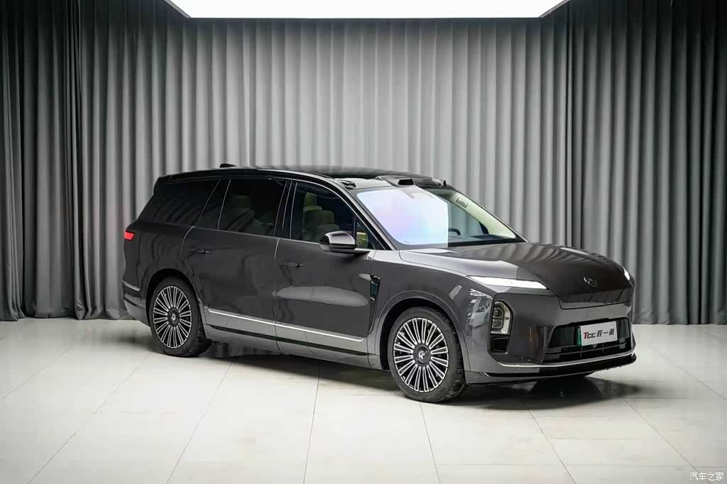 2025 NIO ES8 Model 6-Seat Executive Luxury Edition, фото 4, лот 11199472