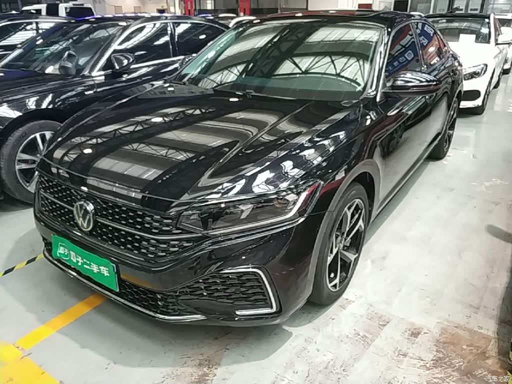 2025 Volkswagen Passat Outstanding 380TSI Starlight Dragon Soaring Edition, фото 2, лот 11199413