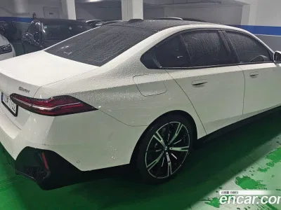2024 BMW 5-Series 530i xDrive M Sport, фото 2, лот 10060404