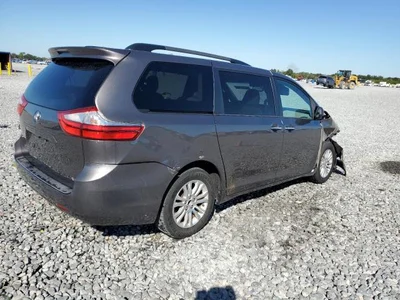 2015 TOYOTA SIENNA XLE, фото 3, лот 10493500