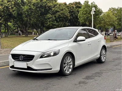 2016 Volvo V40 T4 Elegance Edition, фото 1, лот 10359467