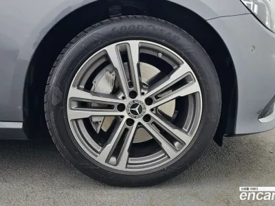 2021 Mercedes-Benz E-Class E350 4MATIC Avantgarde, фото 4, лот 10063734
