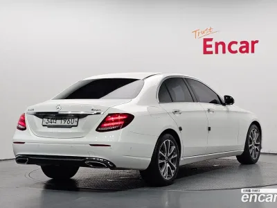 2019 Mercedes-Benz E-Class E300 4MATIC Avnatgarde, фото 1, лот 10060272