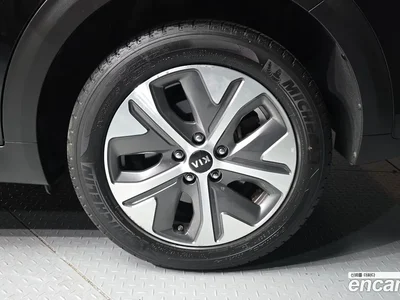2020 Kia Niro Prestige, фото 4, лот 11413017