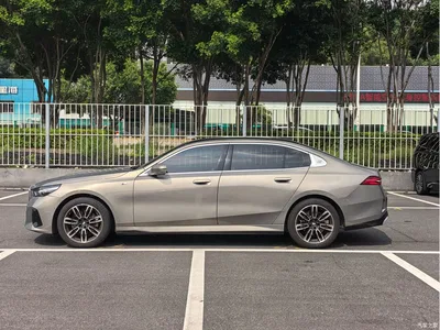 2024 BMW 5 Series 525Li M Sport Package, фото 4, лот 10481871