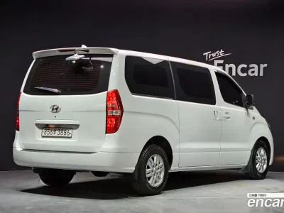 2016 Hyundai Starex 3-Seater VAN, фото 1, лот 10192678
