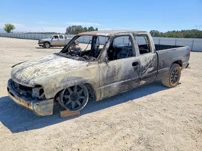 2001 CHEVROLET SILVERADO C1500, фото 1, лот 10978367